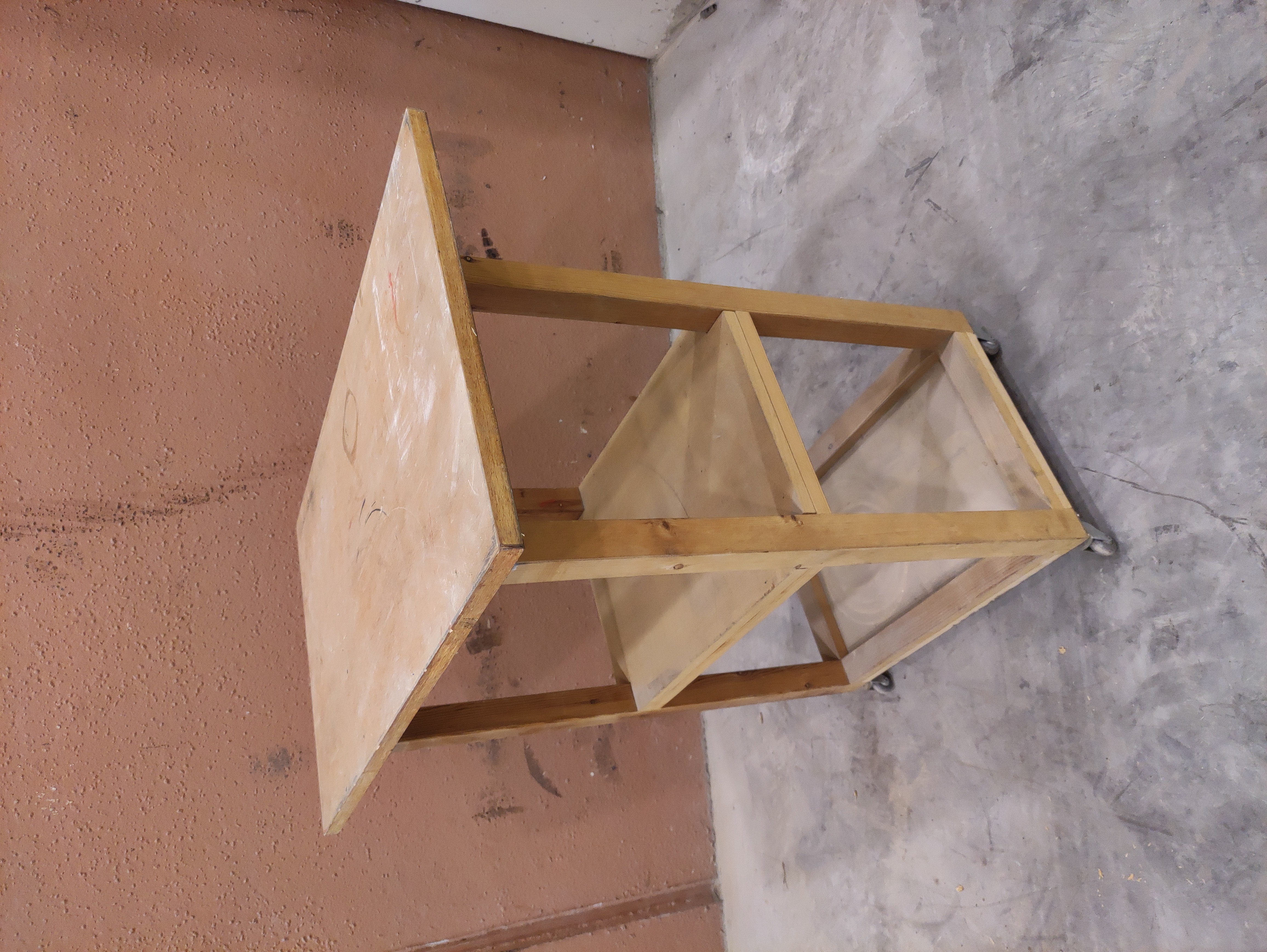 mesa auxiliar taller 4ruedas madera 1u